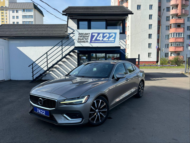 Фото Volvo S60 1