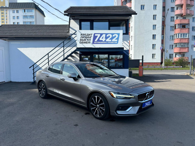Фото Volvo S60 3