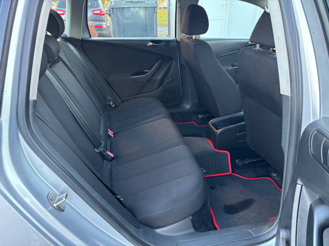 Фото Volkswagen Passat 18