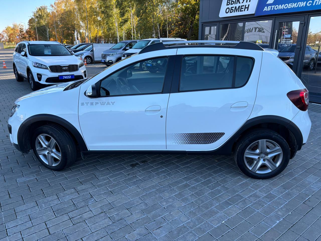  Sandero