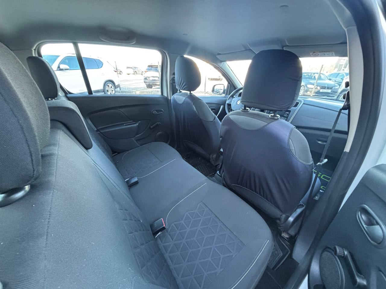  Sandero