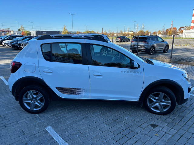 Фото Renault Sandero 4