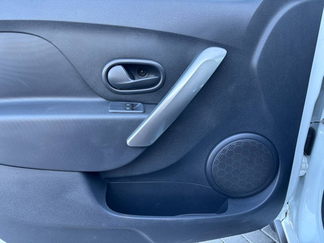 Фото Renault Sandero 9