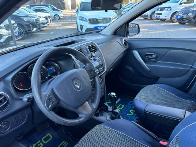 Фото Renault Sandero 11