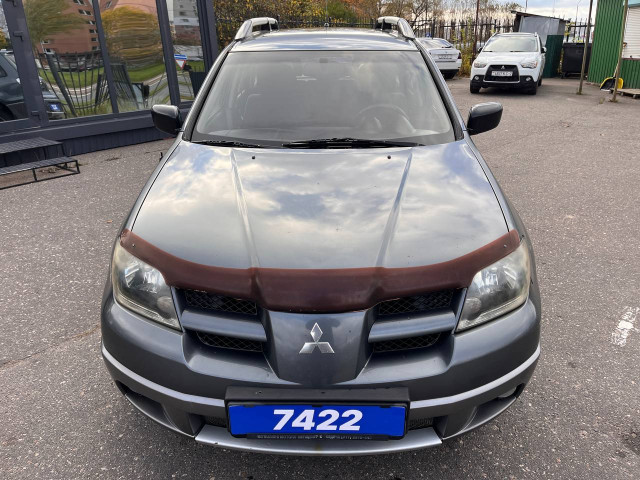 Фото Mitsubishi Outlander 2