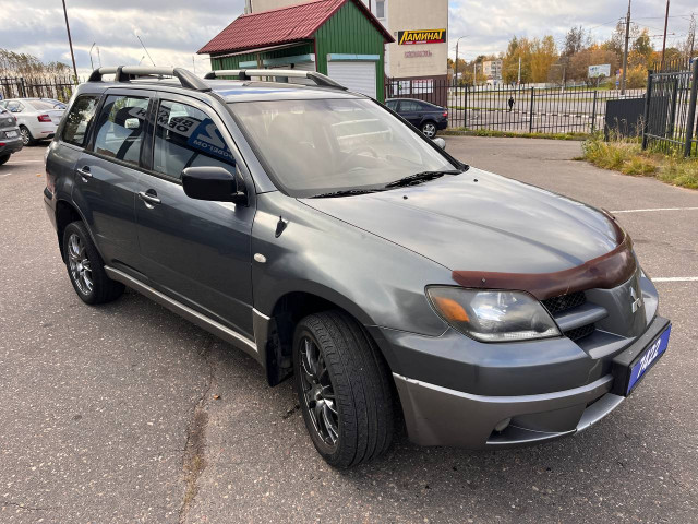Фото Mitsubishi Outlander 3