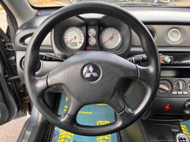 Фото Mitsubishi Outlander 11