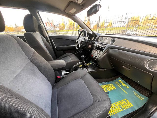 Фото Mitsubishi Outlander 19