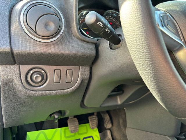 Фото Renault Logan Stepway 14