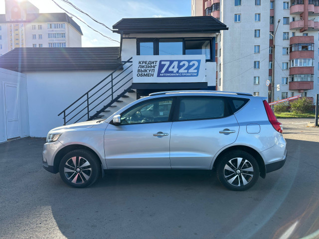 Фото Geely Emgrand X7 8