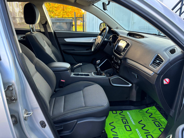 Фото Geely Emgrand X7 19