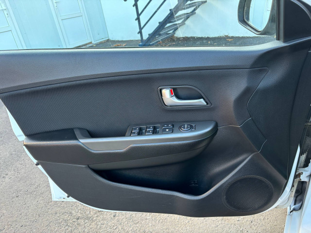 Фото Kia Rio 15