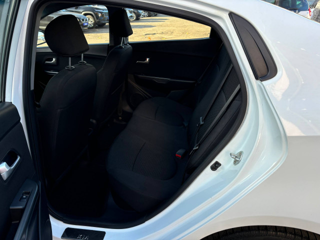 Фото Kia Rio 16