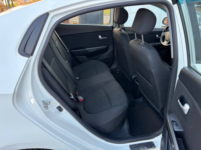 Фото Kia Rio 18