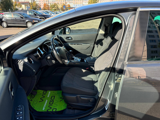 Фото Peugeot 3008 9