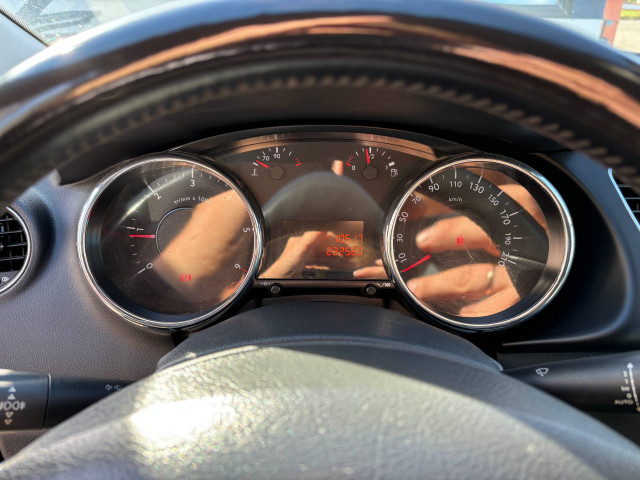 Фото Peugeot 3008 11