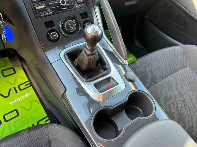 Фото Peugeot 3008 13