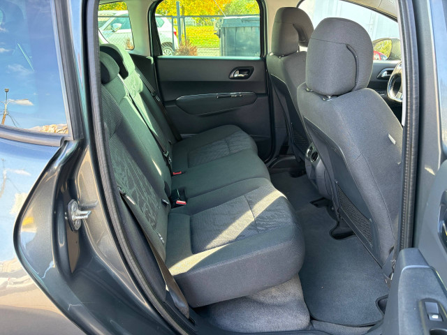 Фото Peugeot 3008 18