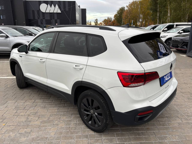 Фото Volkswagen Taos 7