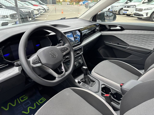 Фото Volkswagen Taos 11