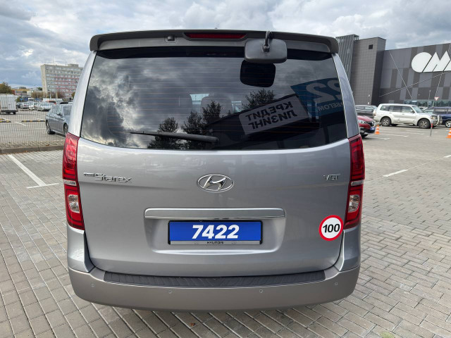 Фото Hyundai Grand Starex 6