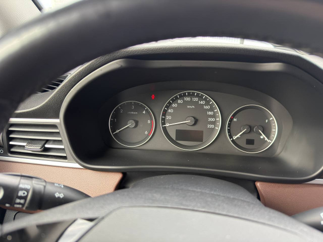 Фото Hyundai Grand Starex 13