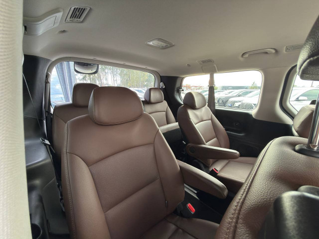 Фото Hyundai Grand Starex 18