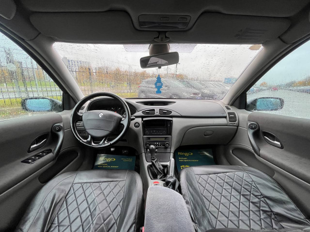 Фото Renault Laguna 12