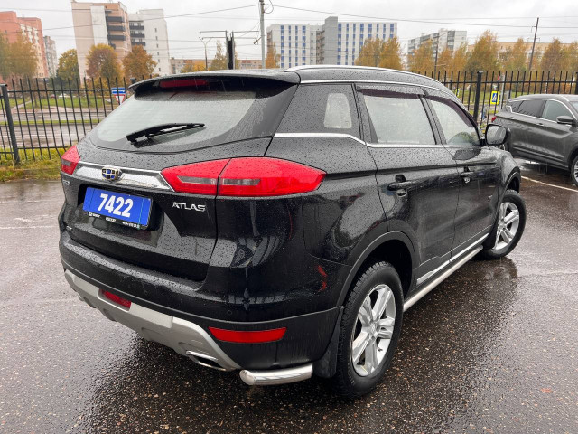 Фото Geely Atlas 5