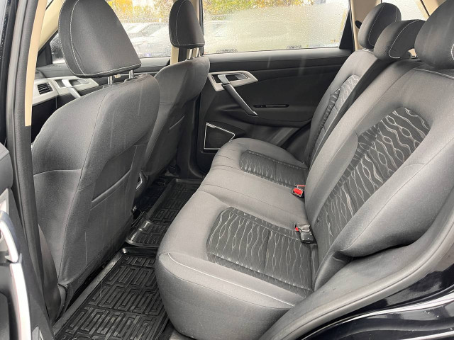 Фото Geely Atlas 16