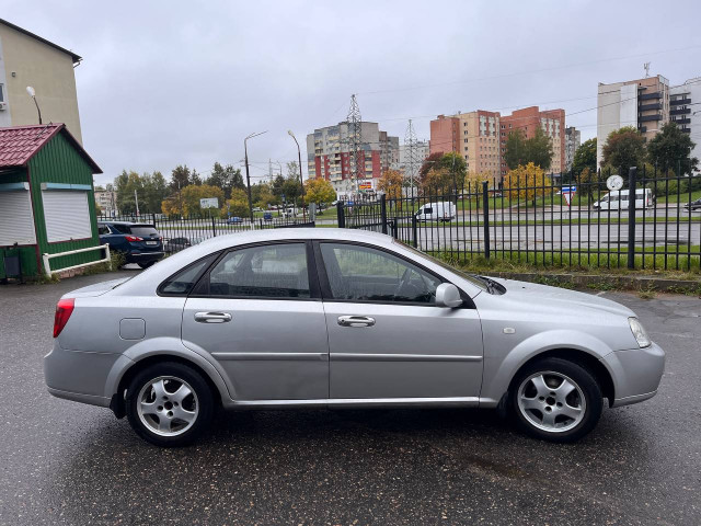 Фото Chevrolet Lacetti 4