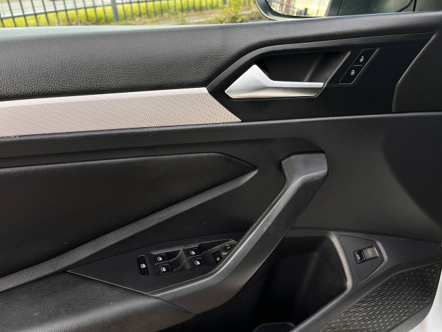 Фото Volkswagen Jetta 9