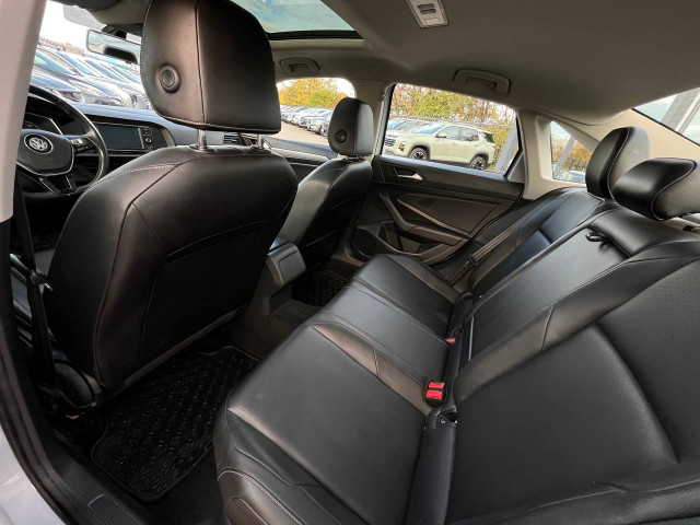 Фото Volkswagen Jetta 16