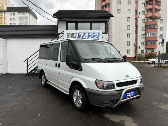 Фото Ford Transit Tourneo 3