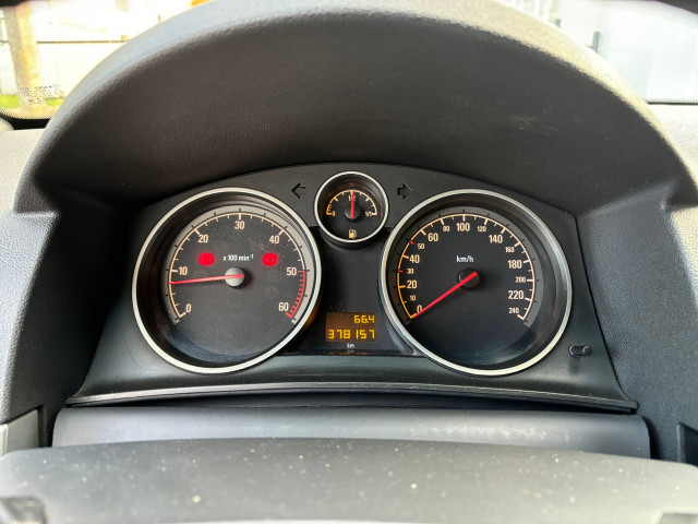 Фото Opel Astra 11