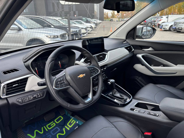 Фото Chevrolet Captiva 11