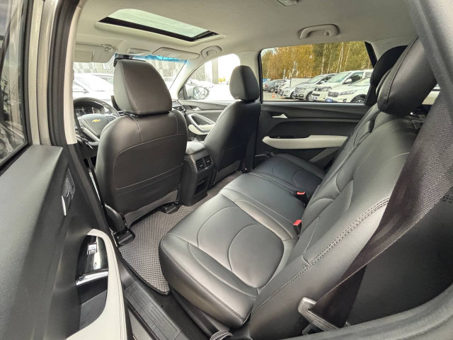 Фото Chevrolet Captiva 16