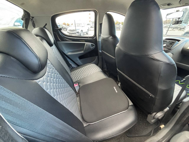Фото Peugeot 107 17