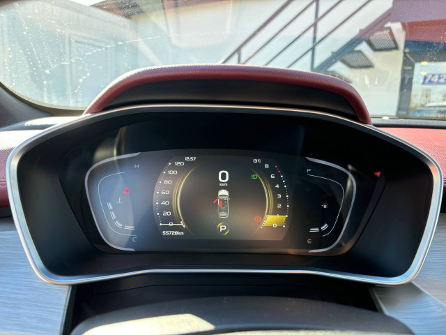 Фото Geely Coolray 11