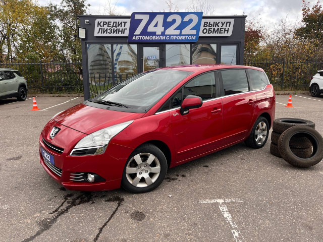 Фото Peugeot 5008 1