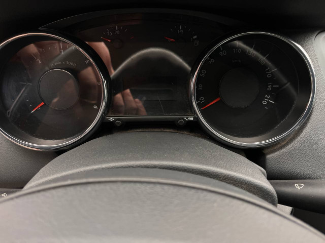 Фото Peugeot 5008 13
