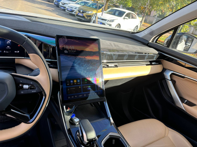 Фото Geely Boyue L 13
