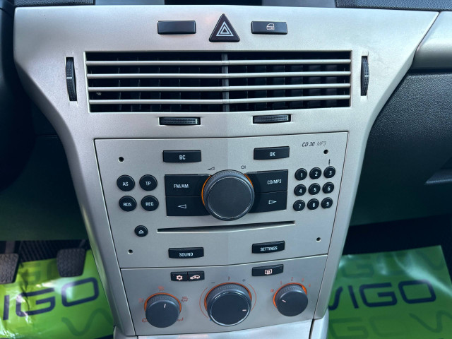 Фото Opel Astra 12