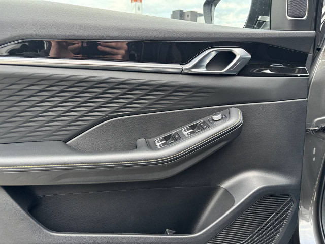 Фото Geely Binyue L 9