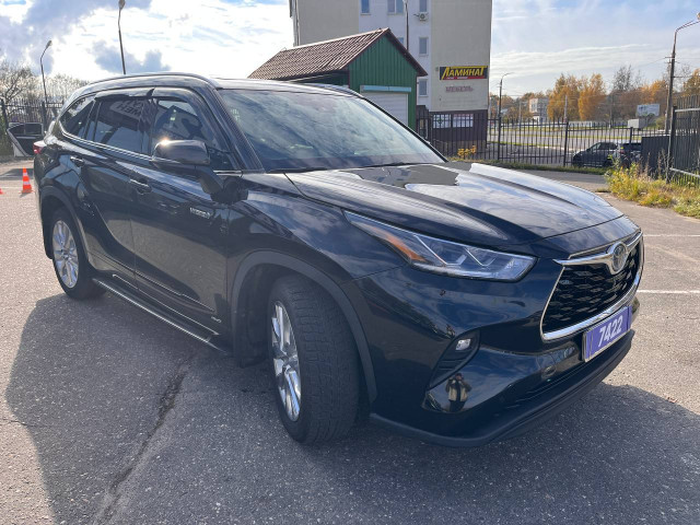 Фото Toyota Highlander 3