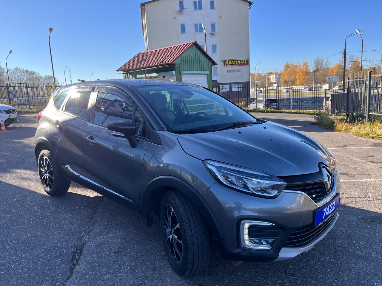 Авто с пробегом Renault Kaptur 2020 — фото 3