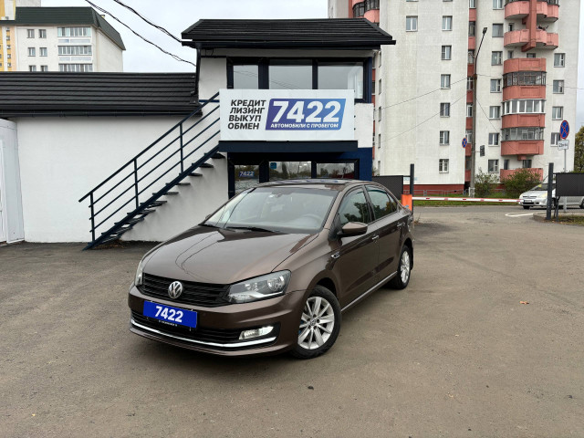 Фото Volkswagen Polo Sedan 1