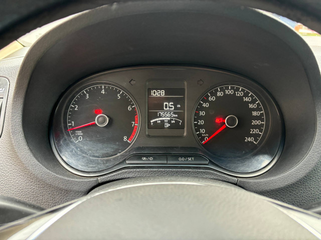 Фото Volkswagen Polo Sedan 11
