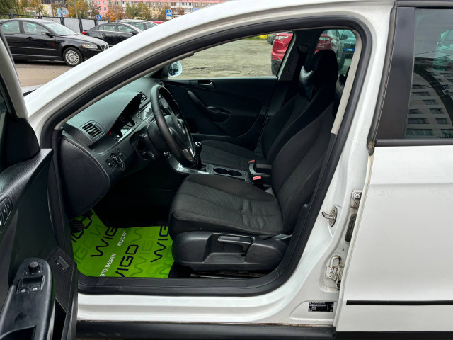 Фото Volkswagen Passat 9