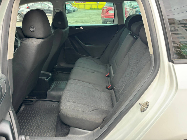 Фото Volkswagen Passat 16